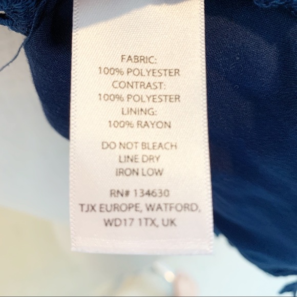 Lucy & Laurel blue lace tunic top Medium - Picture 6 of 6